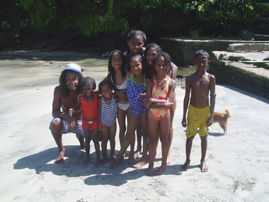 Photo 1. A group of local children on an educational turtle beach trip.
